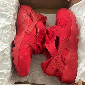 Nike Huarache Run- triple red